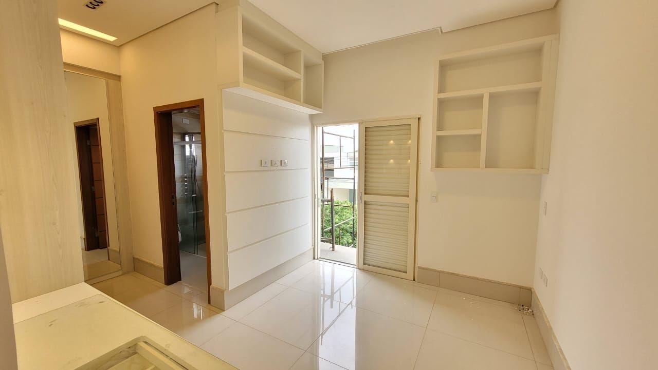 Casa à venda com 4 quartos, 350m² - Foto 13