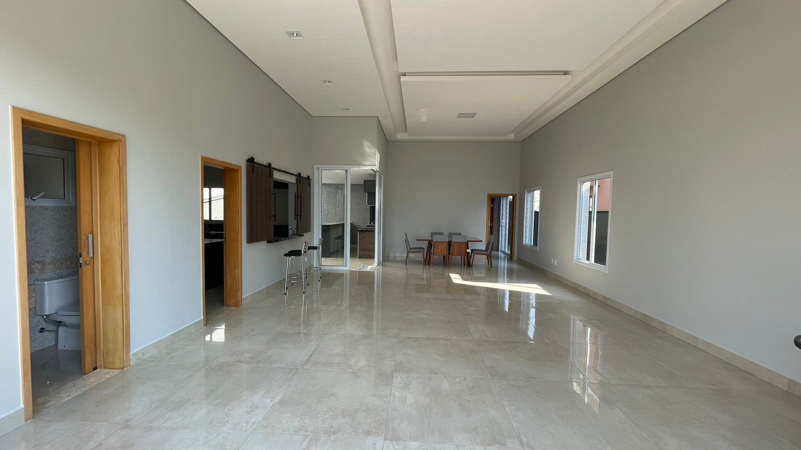 Casa à venda com 4 quartos, 259m² - Foto 5