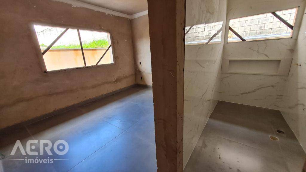 Casa de Condomínio à venda com 4 quartos, 350m² - Foto 14