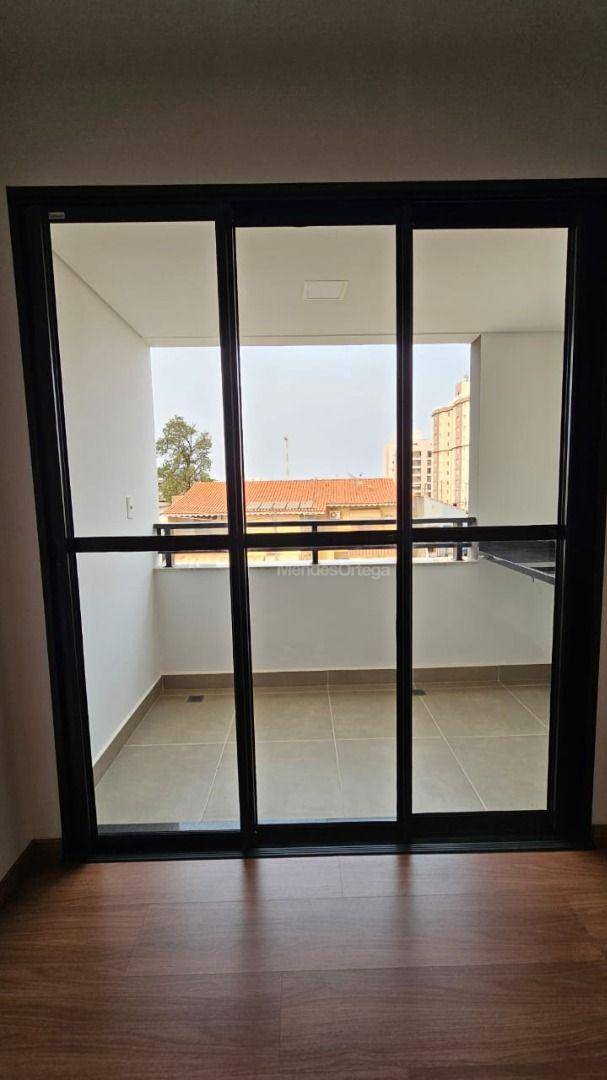 Apartamento à venda com 2 quartos, 67m² - Foto 5