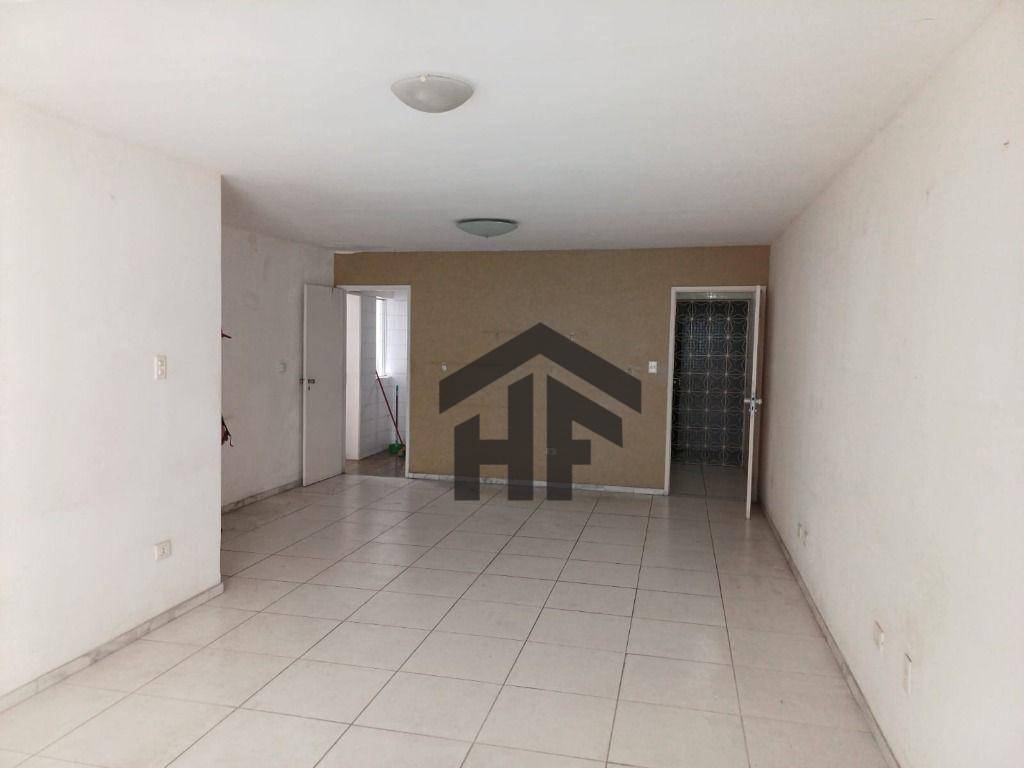 Apartamento à venda com 3 quartos, 140m² - Foto 5