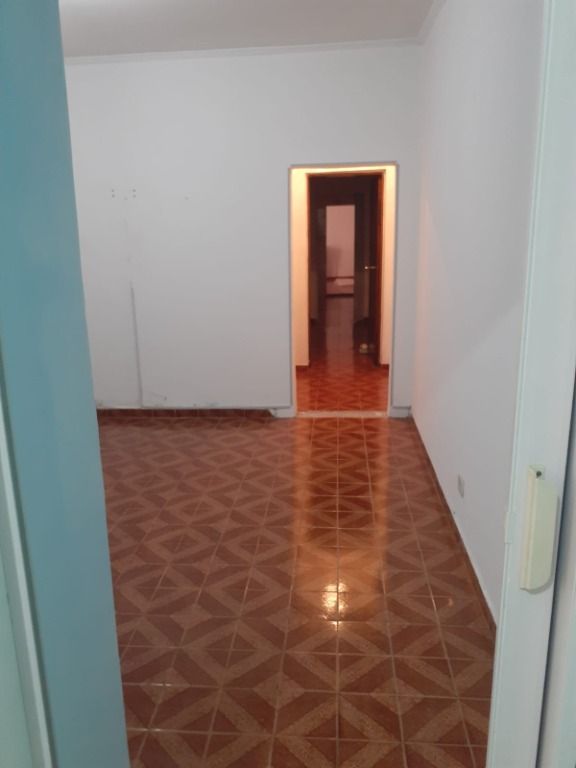 Casa para alugar com 3 quartos, 180m² - Foto 33