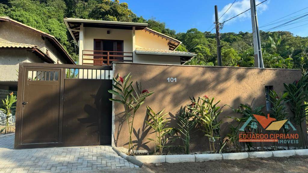 Casa à venda com 3 quartos, 140m² - Foto 1