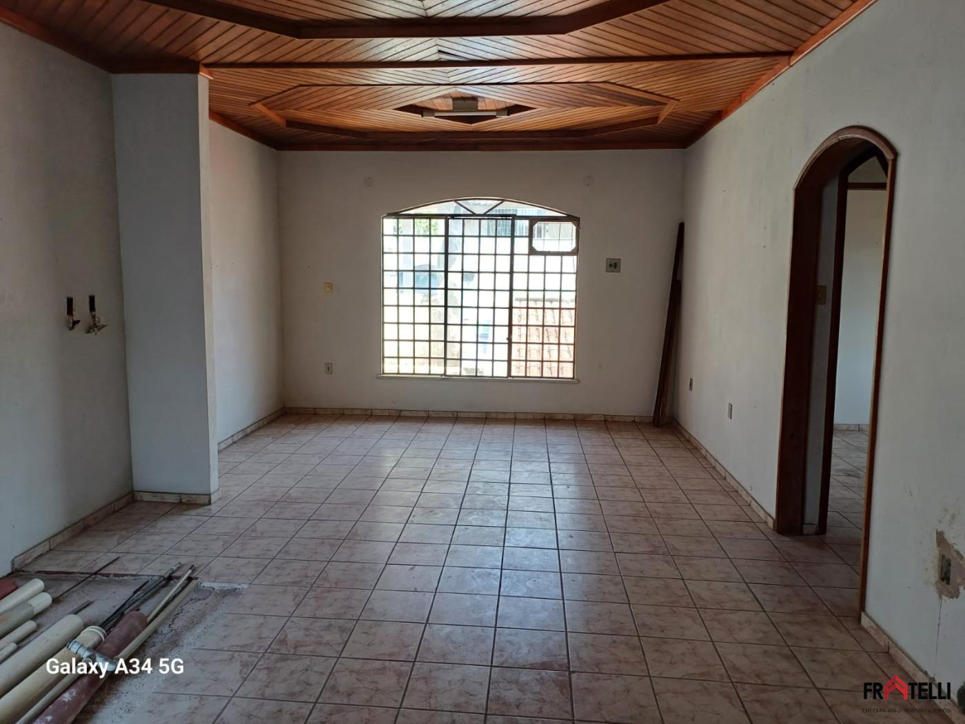 Casa à venda com 6 quartos, 264m² - Foto 27