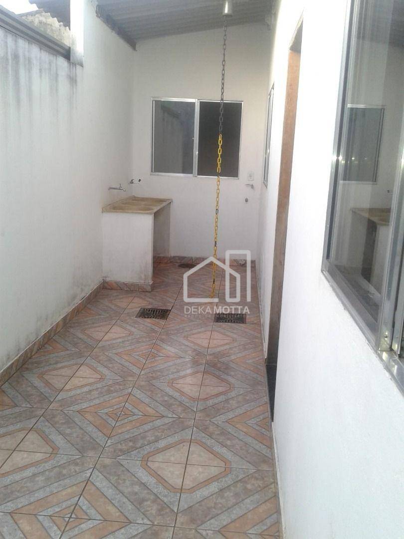 Casa à venda com 2 quartos, 60m² - Foto 7