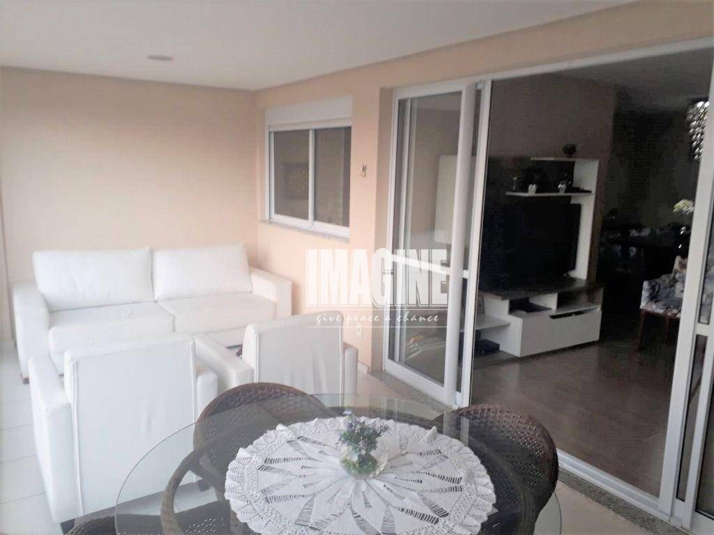 Apartamento à venda com 4 quartos, 178m² - Foto 2