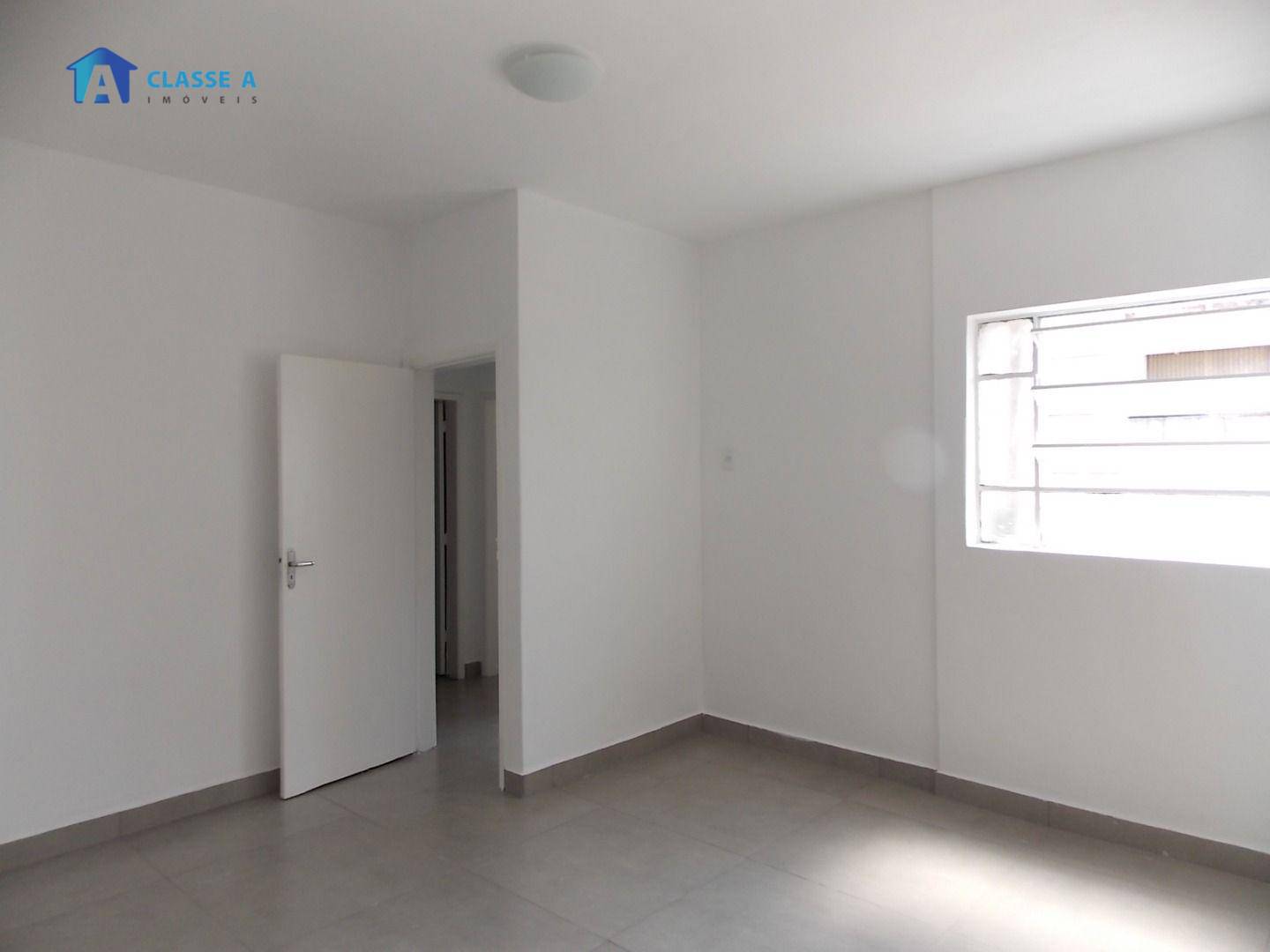 Casa à venda com 4 quartos, 160m² - Foto 4