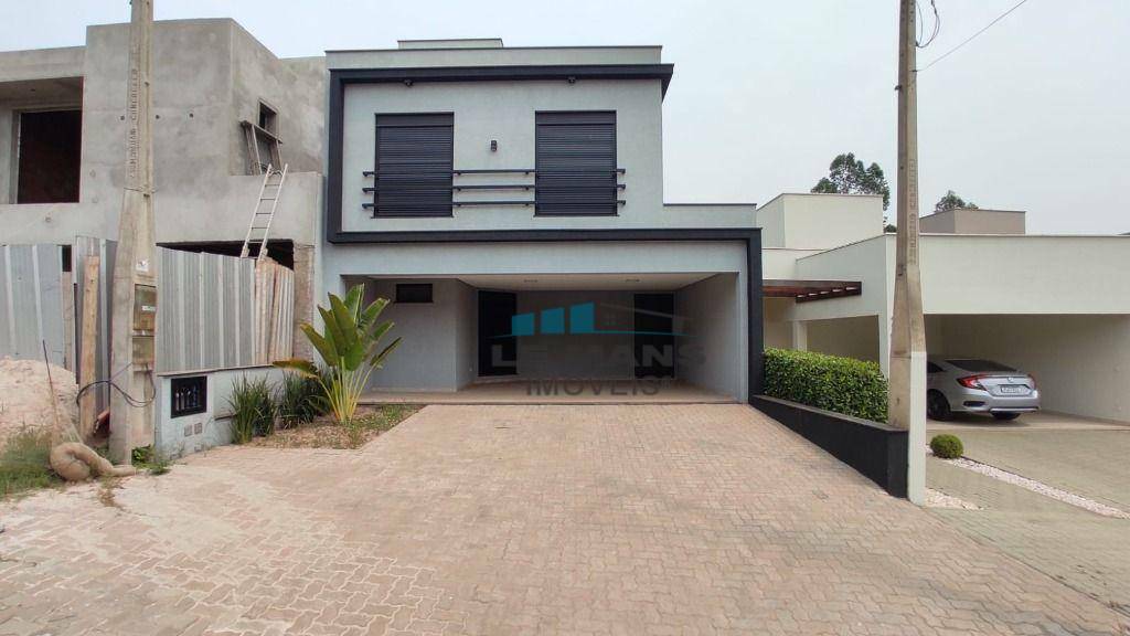 Casa de Condomínio à venda com 3 quartos, 230m² - Foto 2