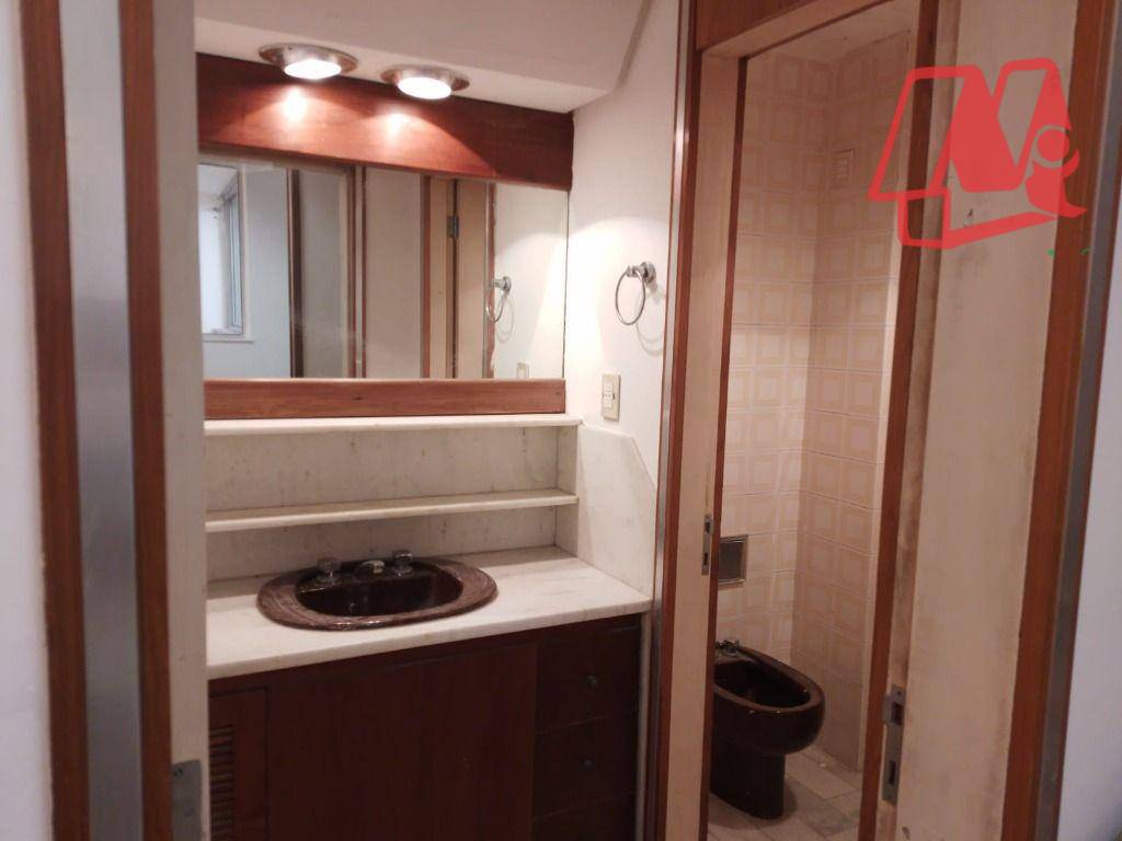 Casa à venda e aluguel com 3 quartos, 371m² - Foto 16