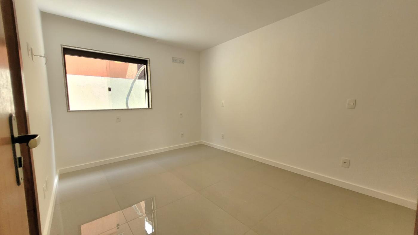 Casa de Condomínio à venda com 4 quartos, 200m² - Foto 12