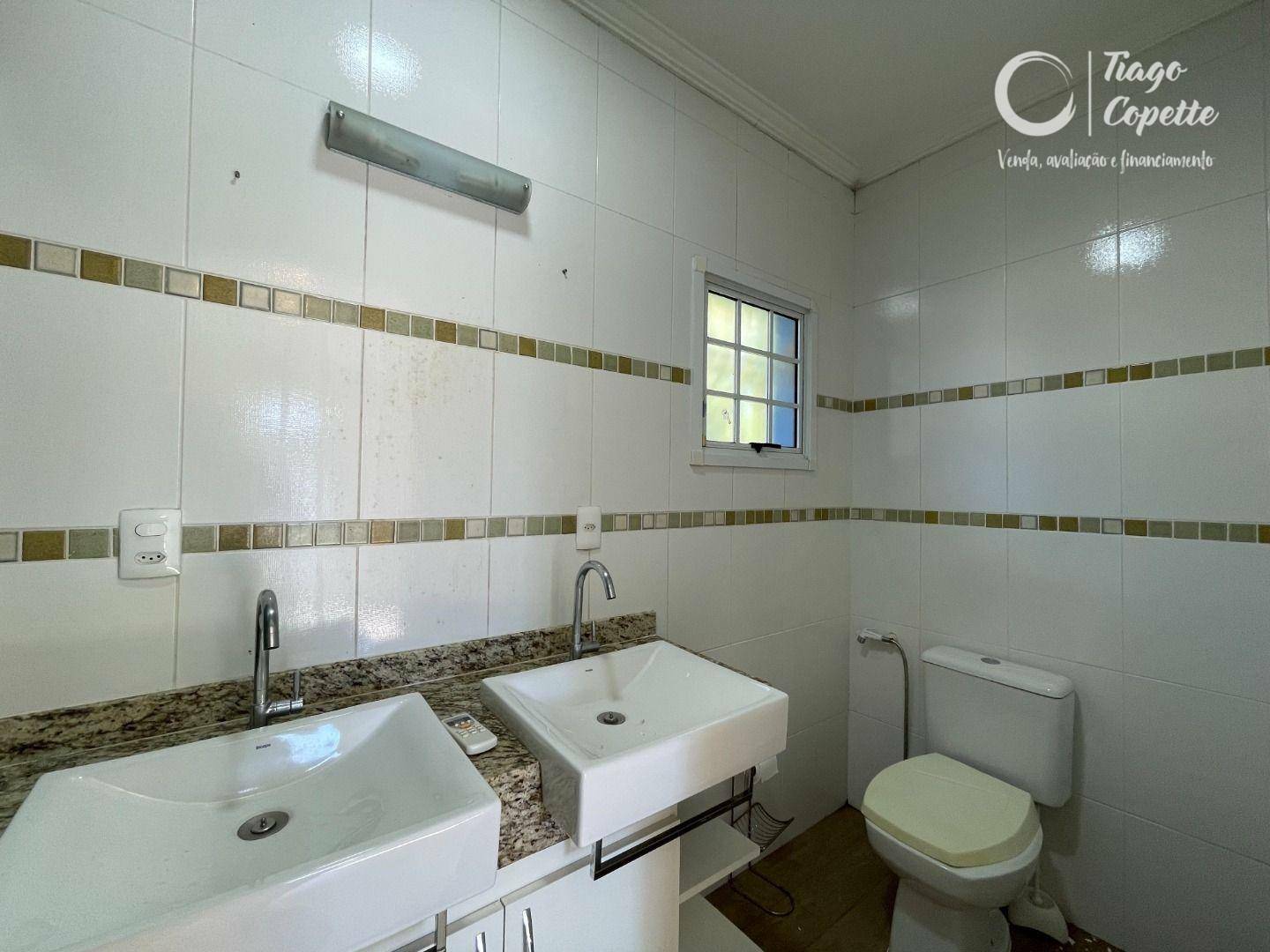 Casa à venda com 4 quartos, 600m² - Foto 38