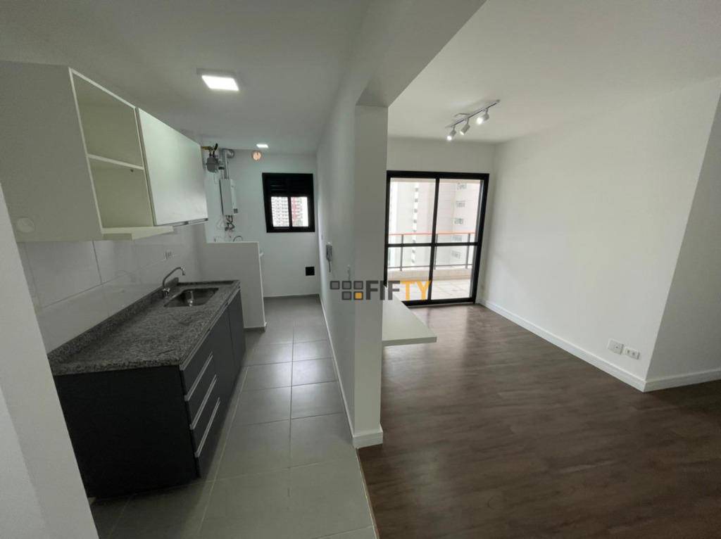 Apartamento à venda com 2 quartos, 62m² - Foto 1