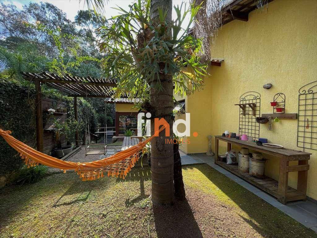 Casa de Condomínio à venda com 4 quartos, 220m² - Foto 32