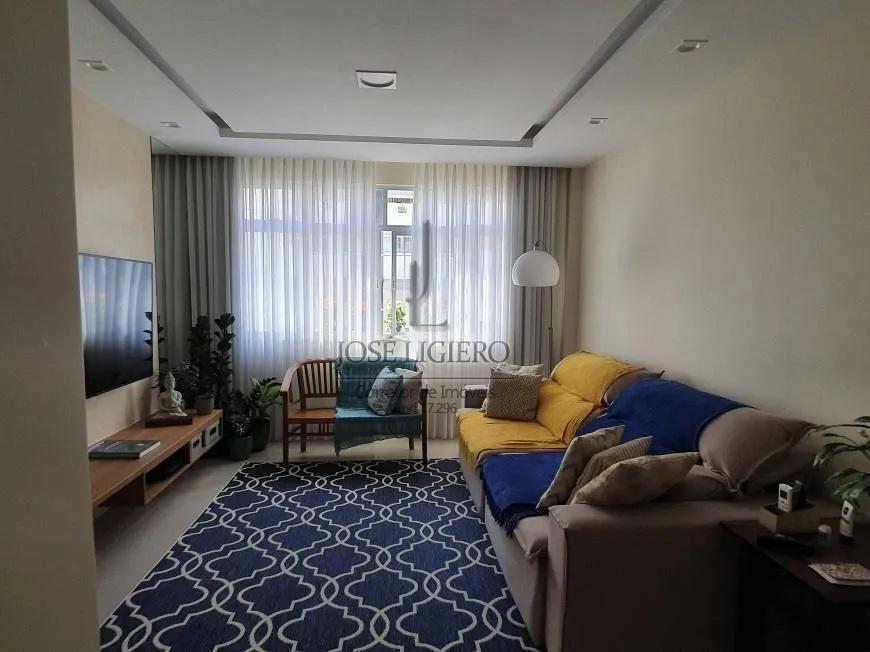 Apartamento à venda com 3 quartos, 100m² - Foto 1