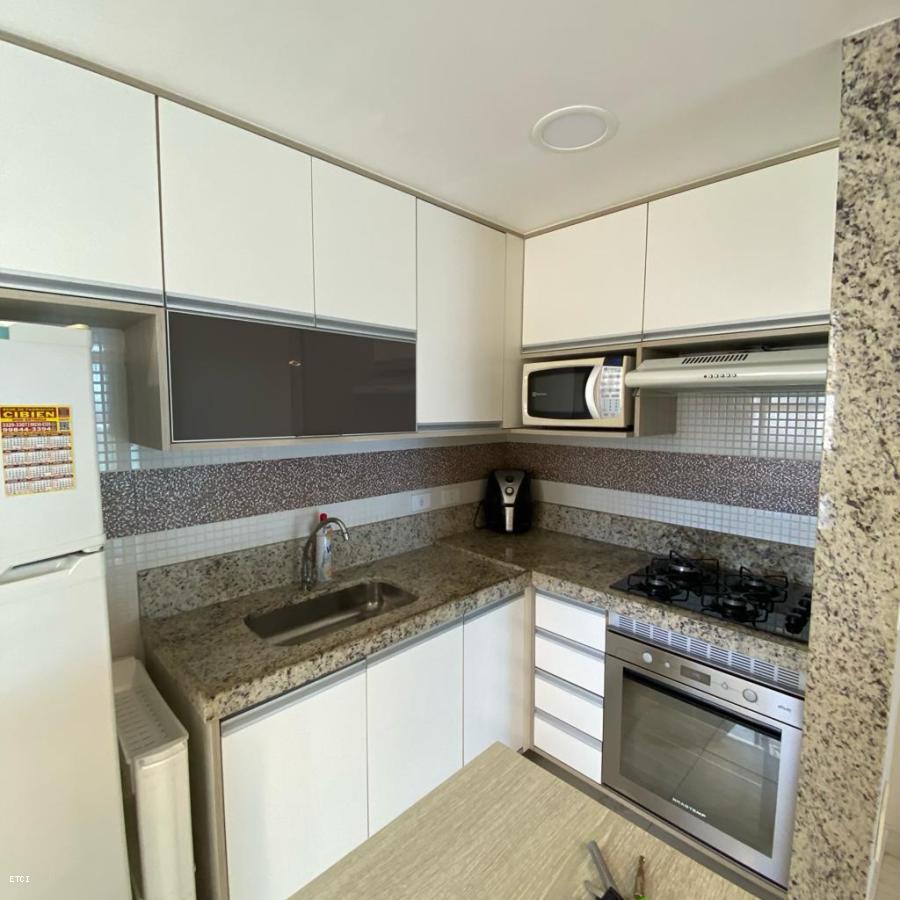 Apartamento à venda com 2 quartos, 74m² - Foto 2