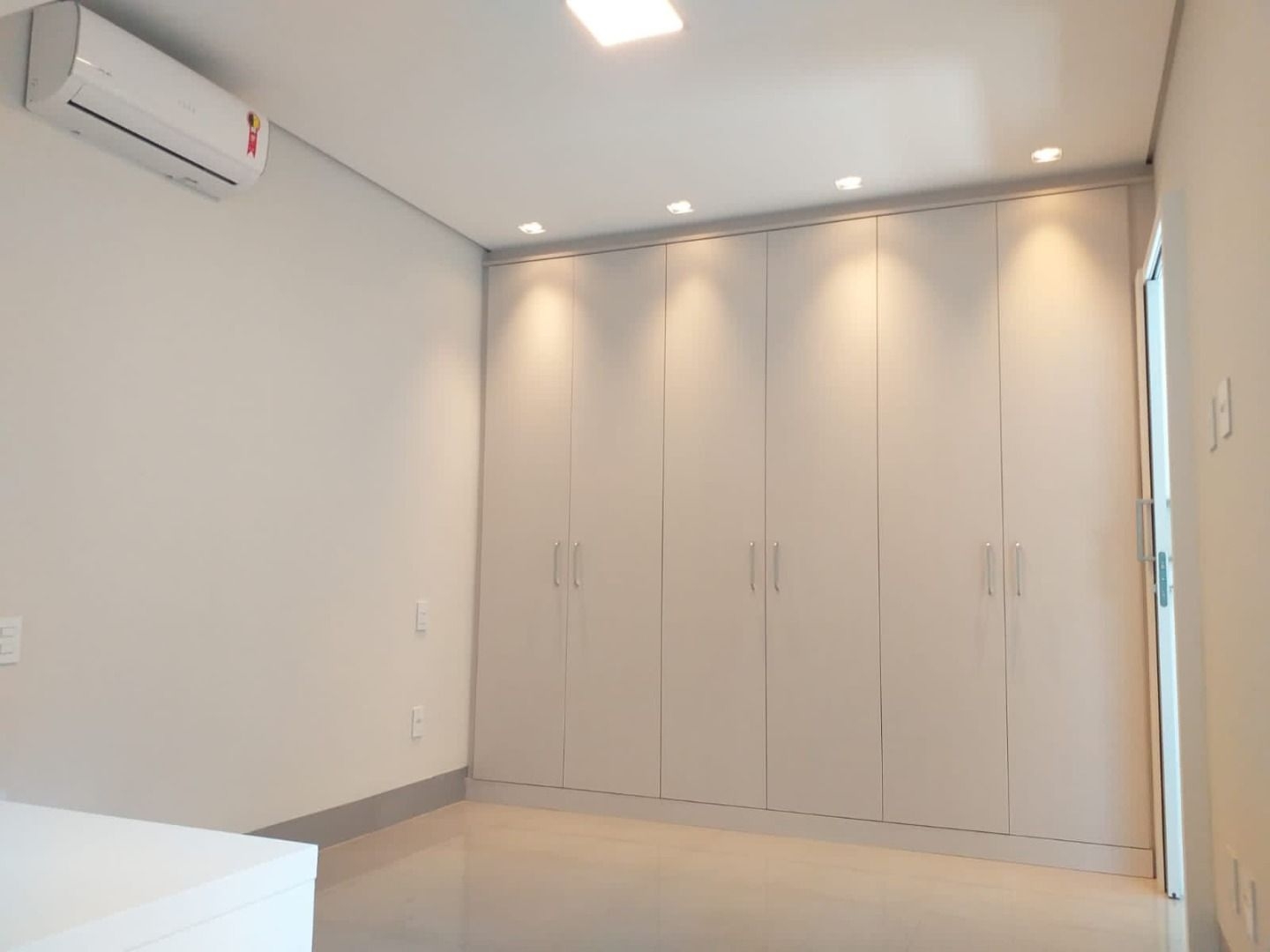 Casa de Condomínio à venda com 3 quartos, 200m² - Foto 5