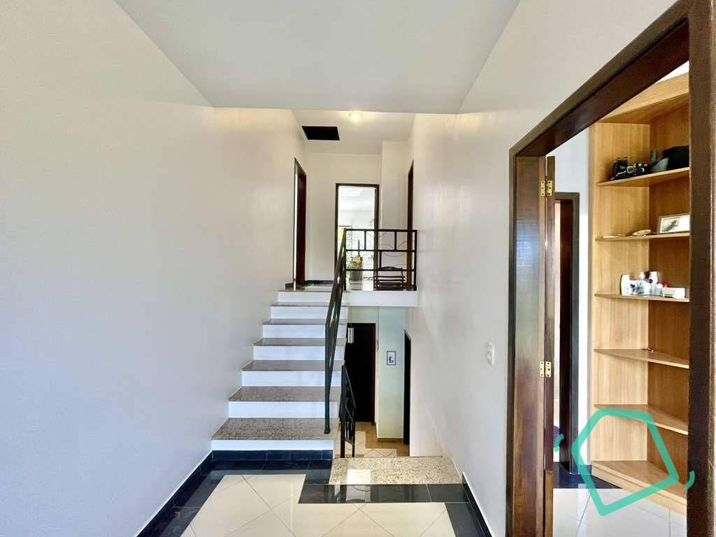 Casa de Condomínio à venda com 4 quartos, 295m² - Foto 13