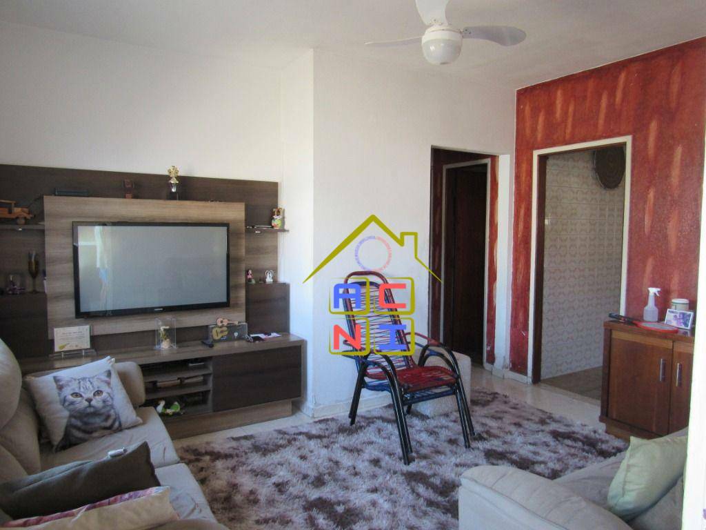 Casa à venda e aluguel com 5 quartos, 160m² - Foto 4