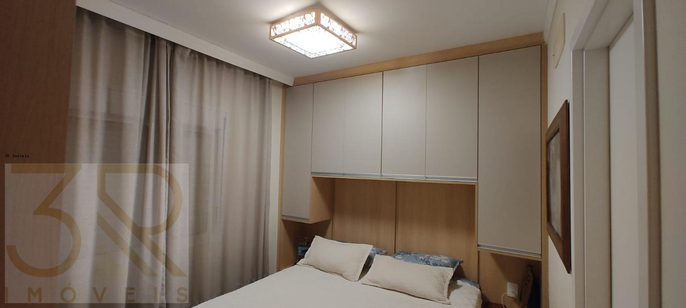 Apartamento à venda com 2 quartos, 74m² - Foto 1