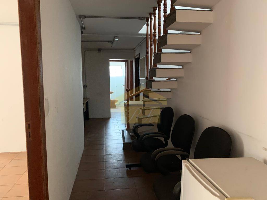 Casa à venda e aluguel com 3 quartos, 480m² - Foto 27