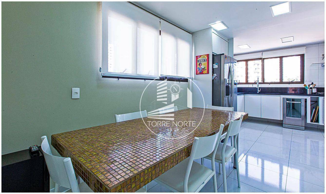 Apartamento à venda com 4 quartos, 230m² - Foto 28