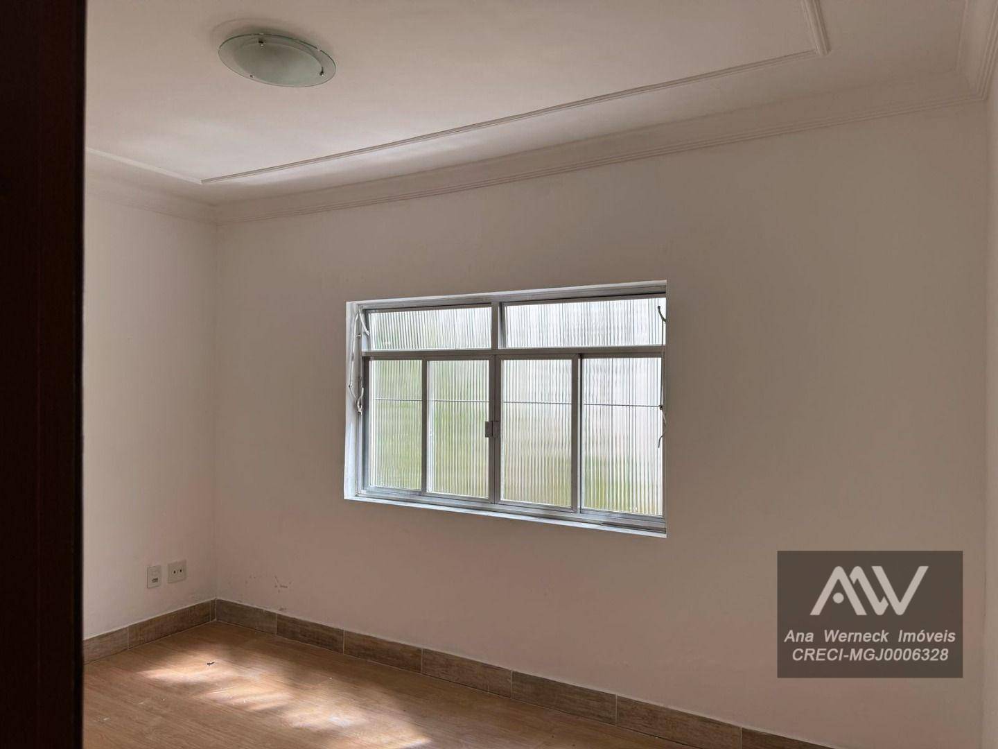 Casa à venda com 4 quartos, 330m² - Foto 11