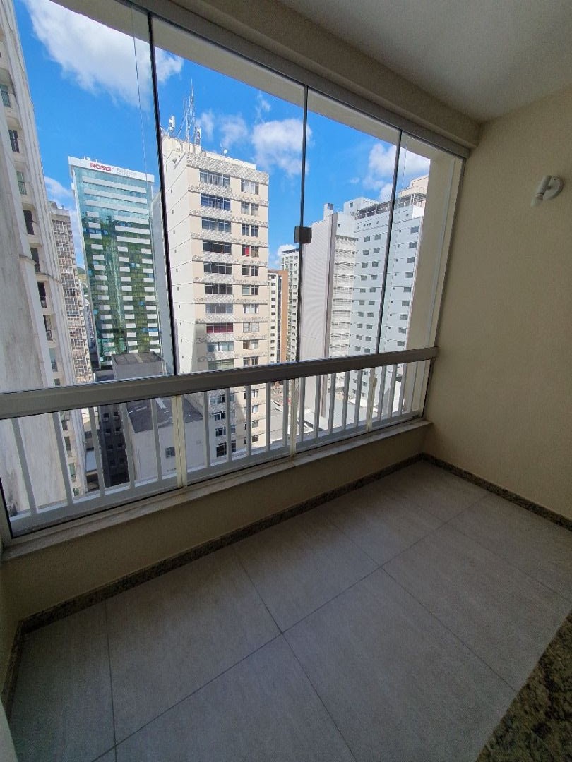 Apartamento à venda com 3 quartos, 122m² - Foto 8