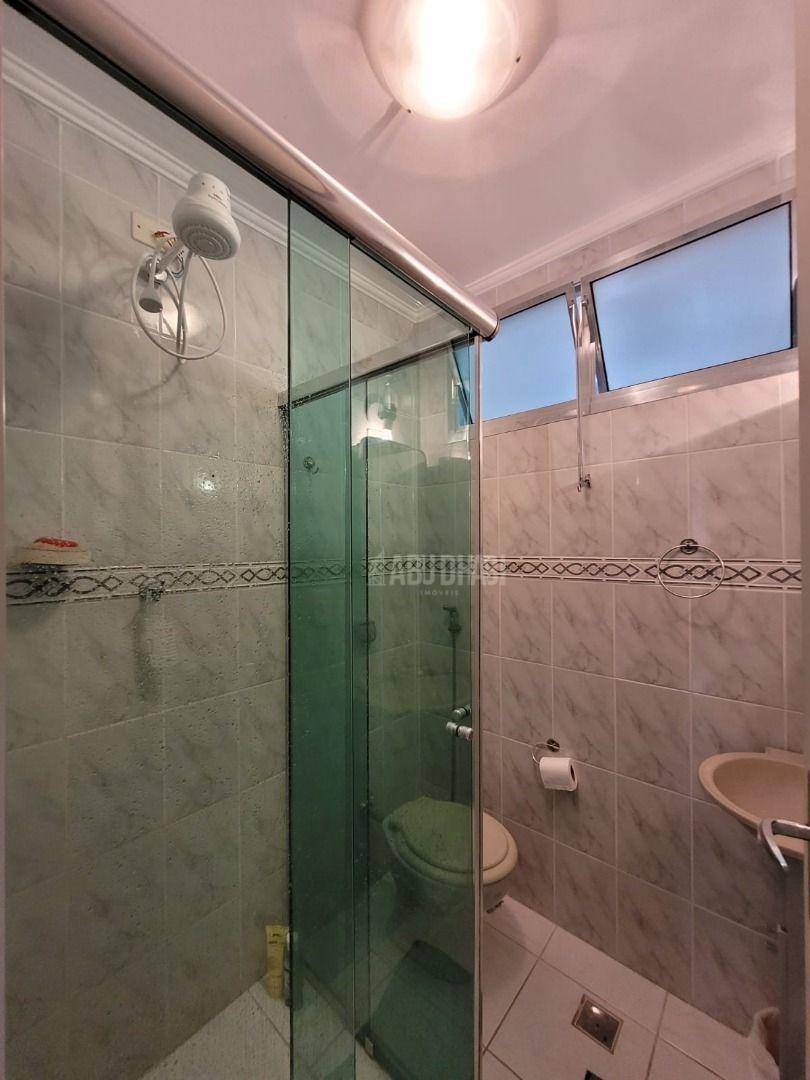 Apartamento à venda com 2 quartos, 75m² - Foto 19