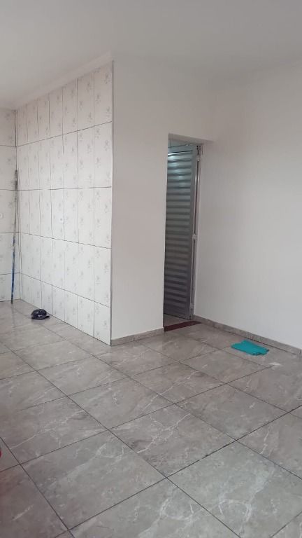 Casa para alugar com 1 quarto, 40m² - Foto 8