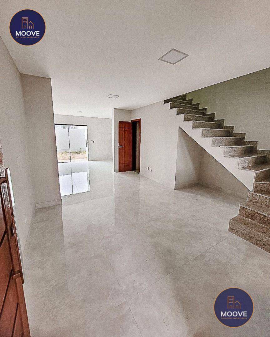 Casa à venda com 3 quartos, 132m² - Foto 2