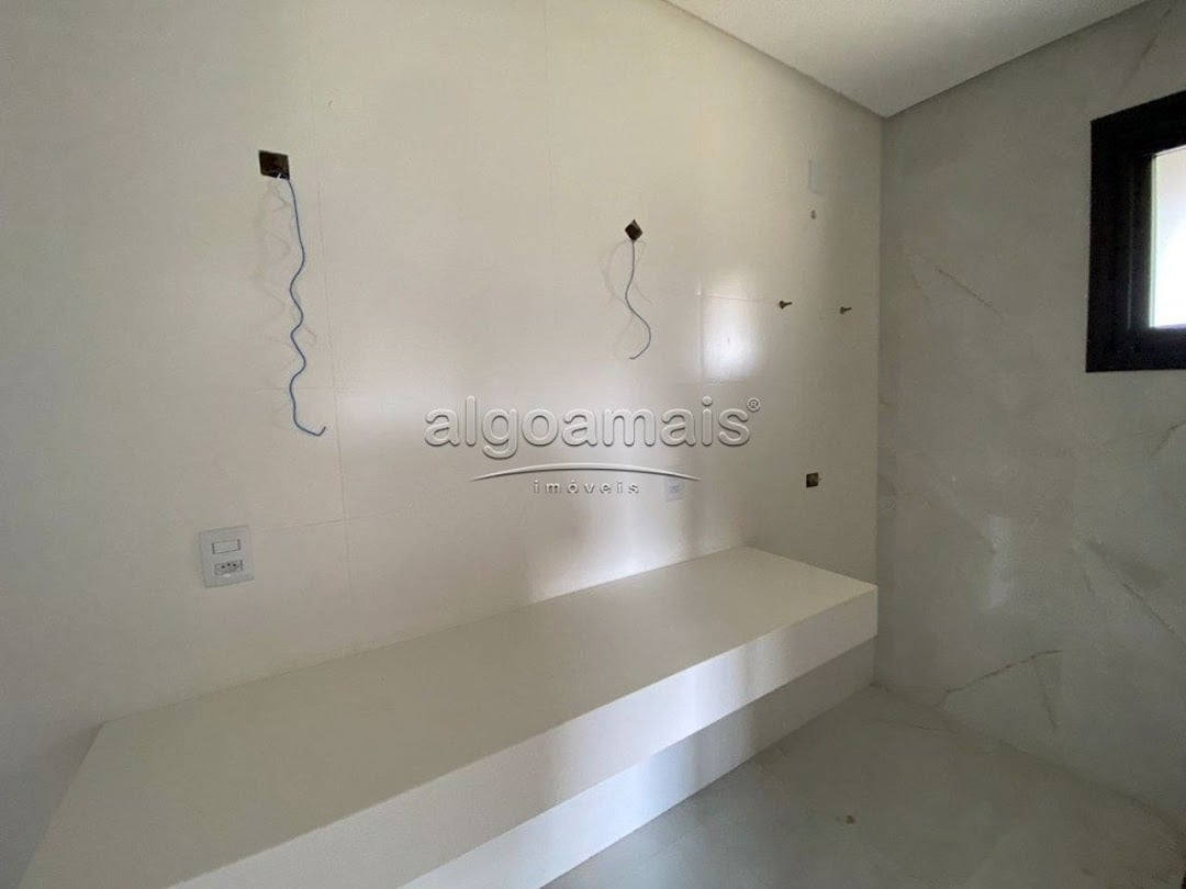 Casa à venda com 4 quartos, 260m² - Foto 14