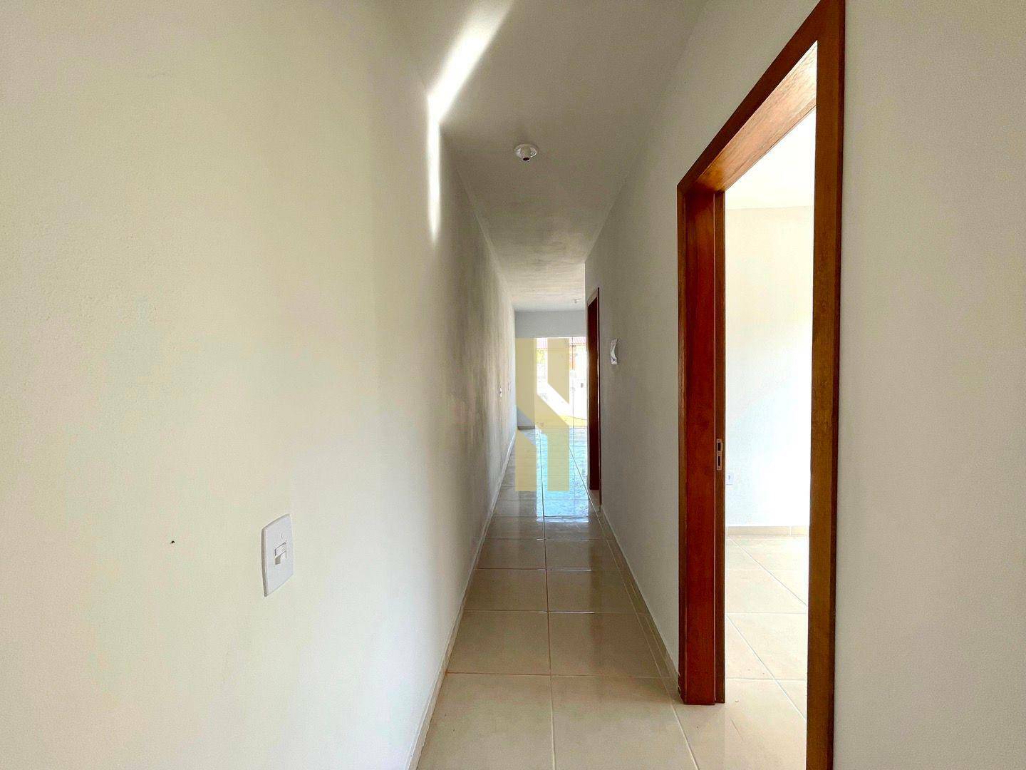 Casa à venda com 2 quartos, 49m² - Foto 4