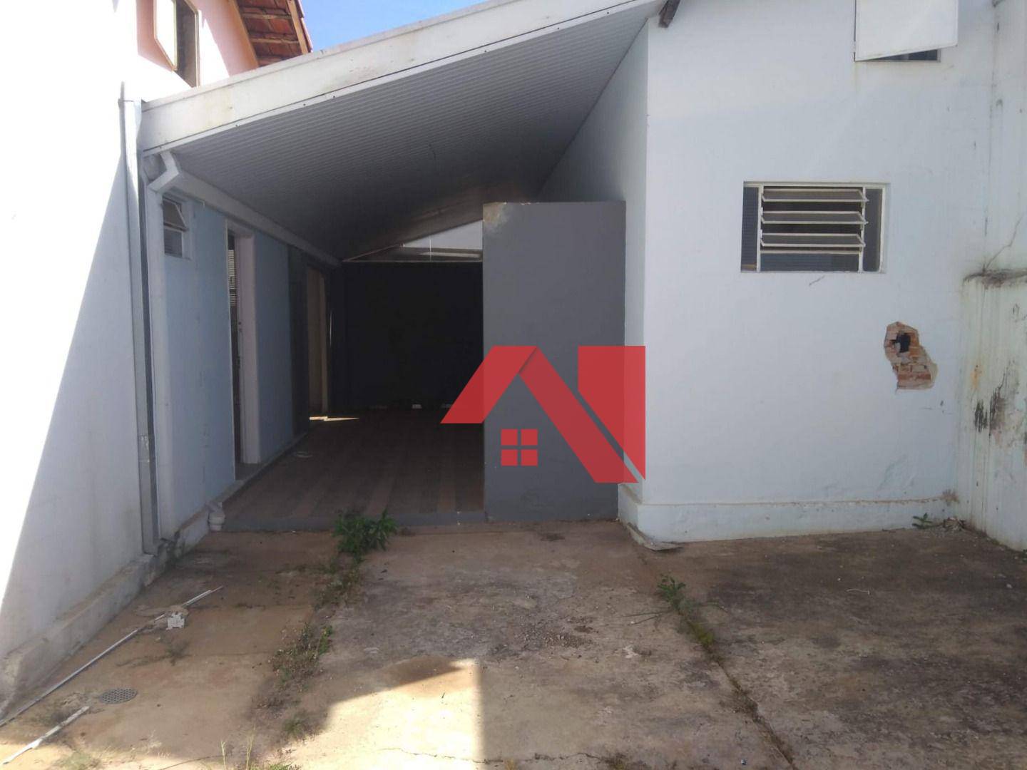 Casa à venda com 3 quartos, 195m² - Foto 2