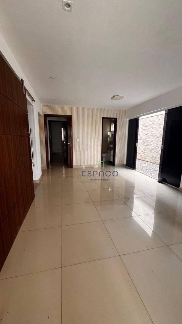 Casa de Condomínio à venda com 4 quartos, 160m² - Foto 2