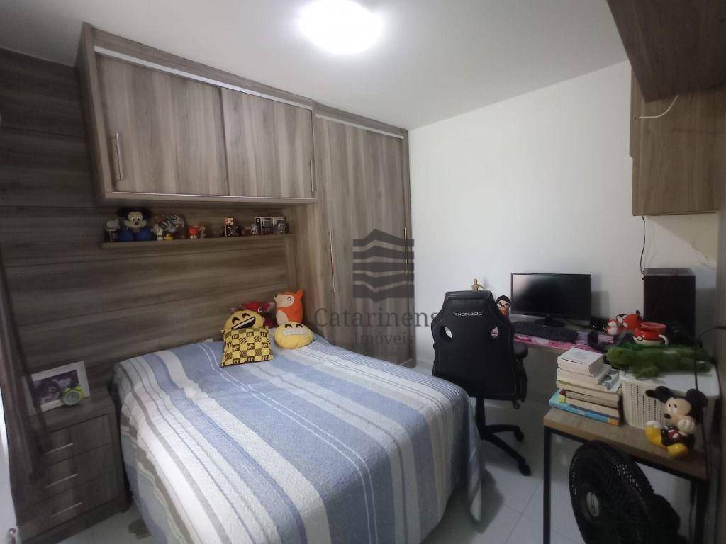 Casa à venda com 3 quartos, 80m² - Foto 18