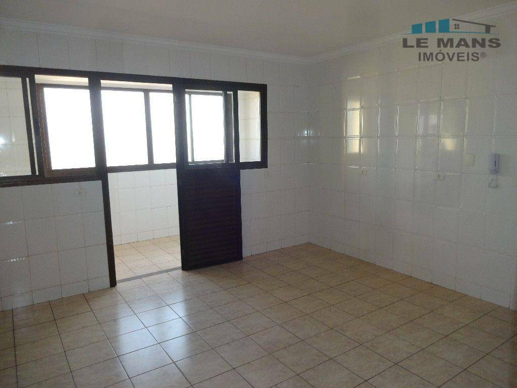 Apartamento à venda e aluguel com 3 quartos, 150m² - Foto 25