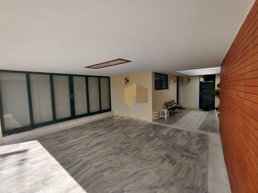 Casa à venda com 3 quartos, 254m² - Foto 2