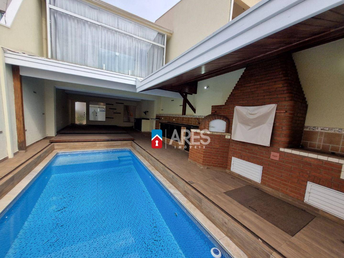 Casa, 4 quartos, 260 m² - Foto 2