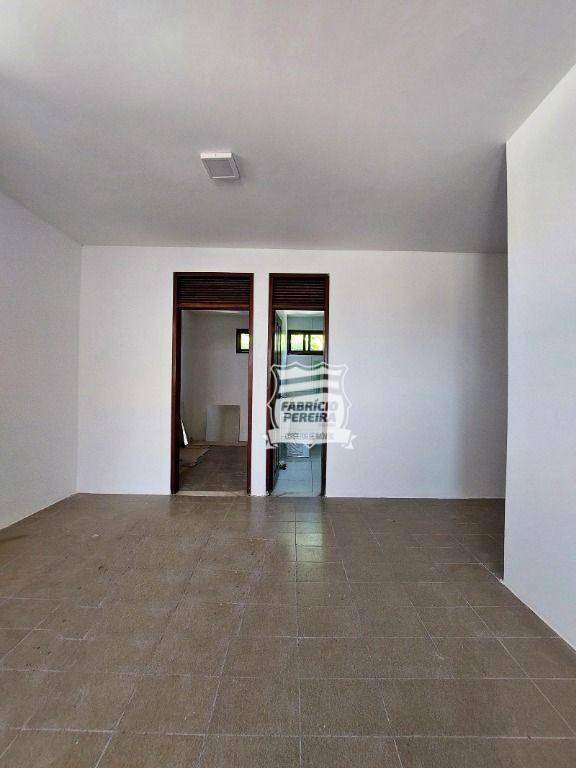 Casa à venda com 6 quartos, 300m² - Foto 47