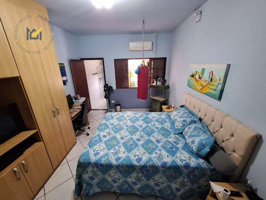 Casa de Condomínio à venda com 4 quartos, 274m² - Foto 9