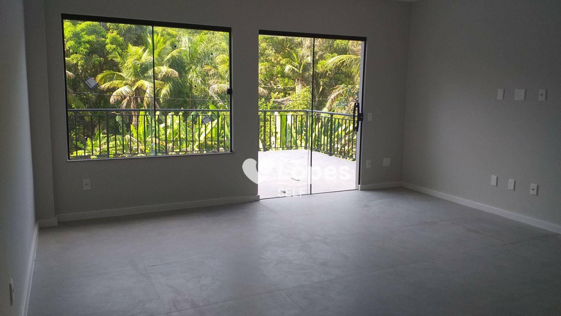 Casa à venda com 3 quartos, 258m² - Foto 4