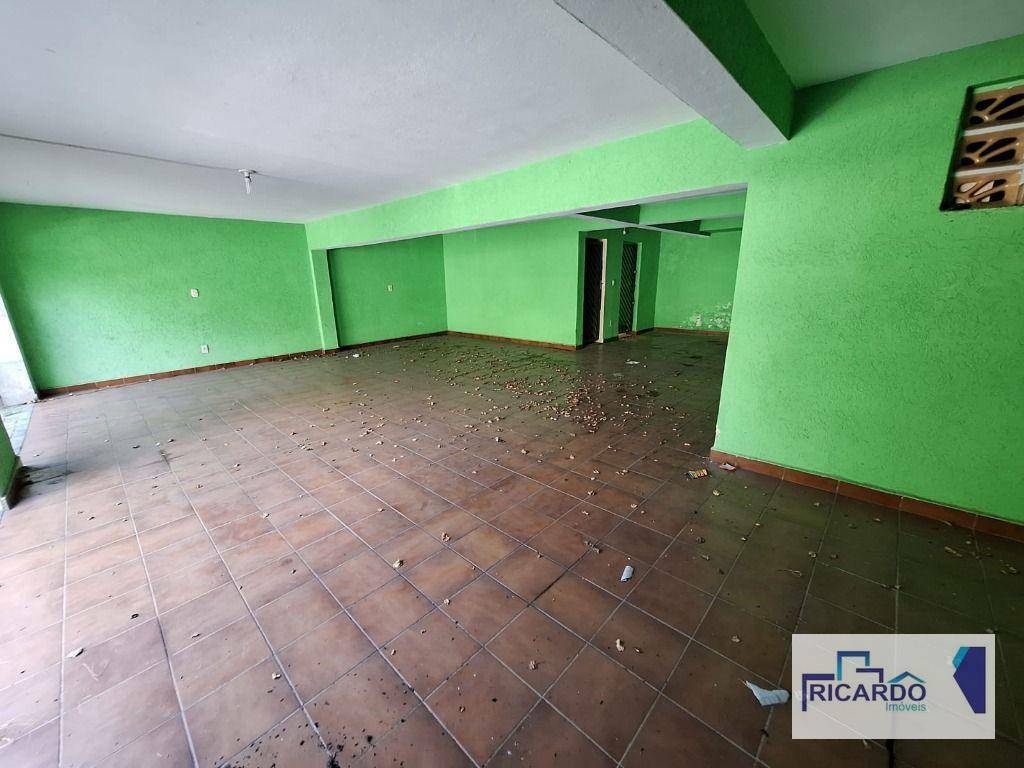 Casa à venda com 4 quartos, 300m² - Foto 2