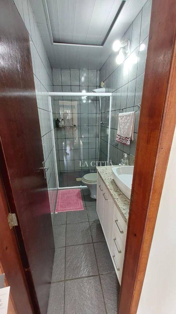 Sobrado à venda com 5 quartos, 350m² - Foto 24