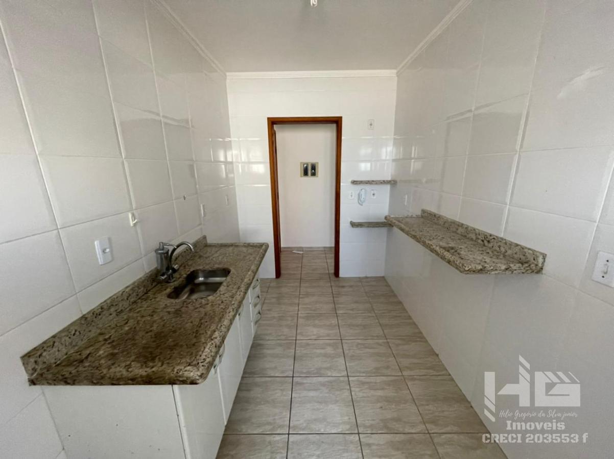 Apartamento à venda com 2 quartos, 69m² - Foto 1