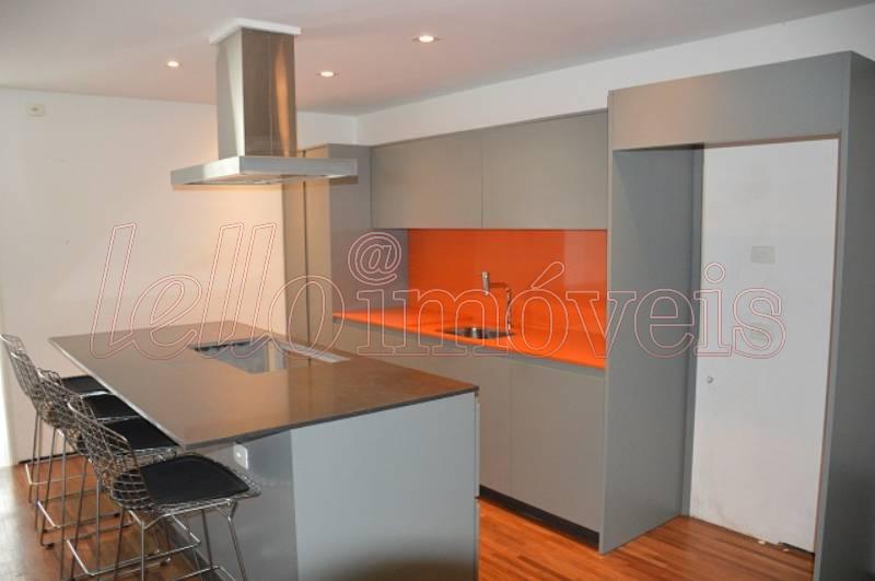 Apartamento à venda com 3 quartos, 140m² - Foto 2