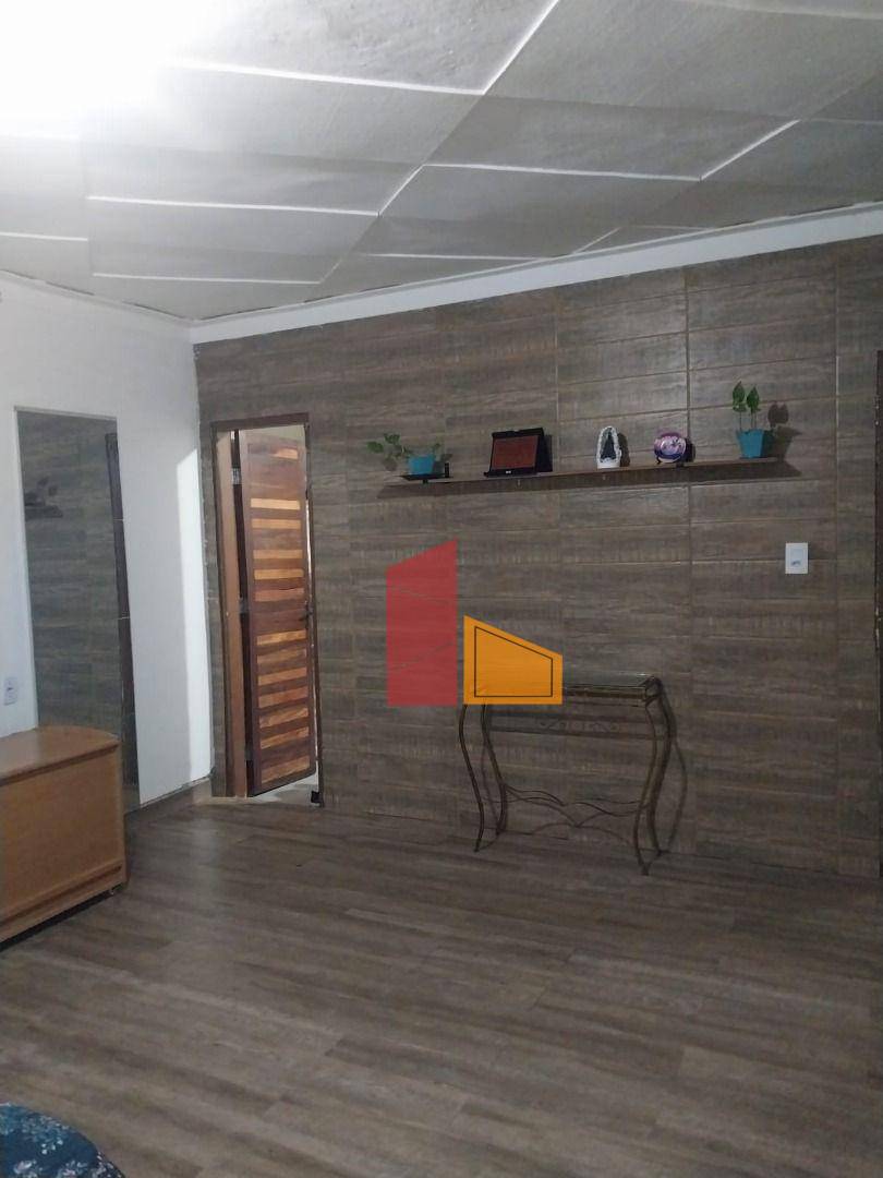 Casa à venda com 3 quartos, 160m² - Foto 4