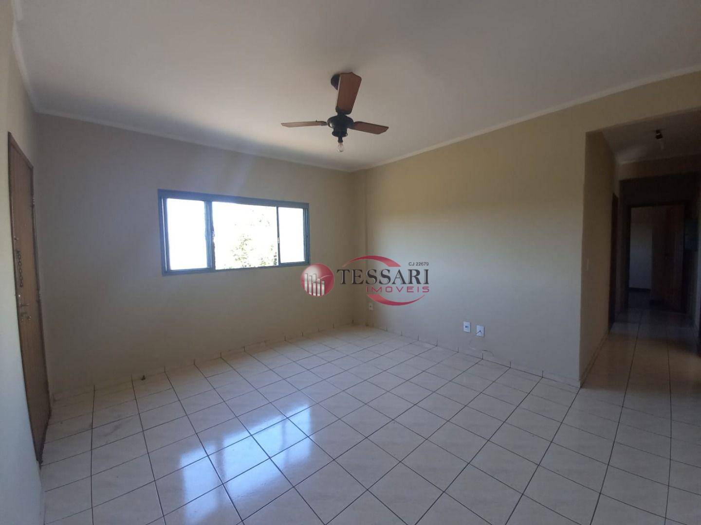 Apartamento à venda com 3 quartos, 80m² - Foto 2