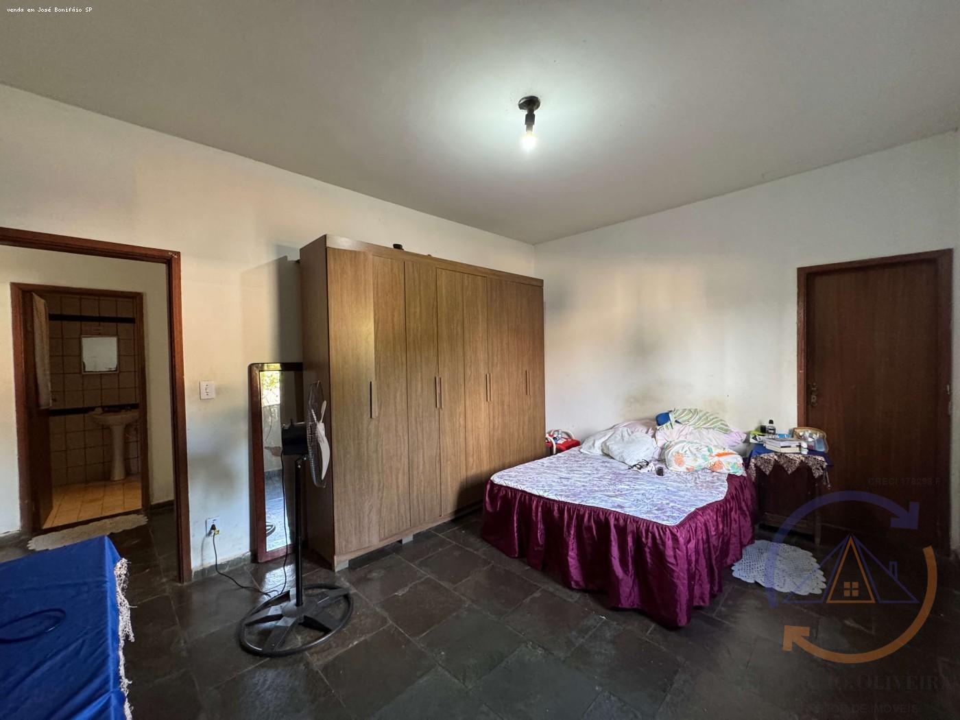 Casa à venda com 3 quartos, 308m² - Foto 12