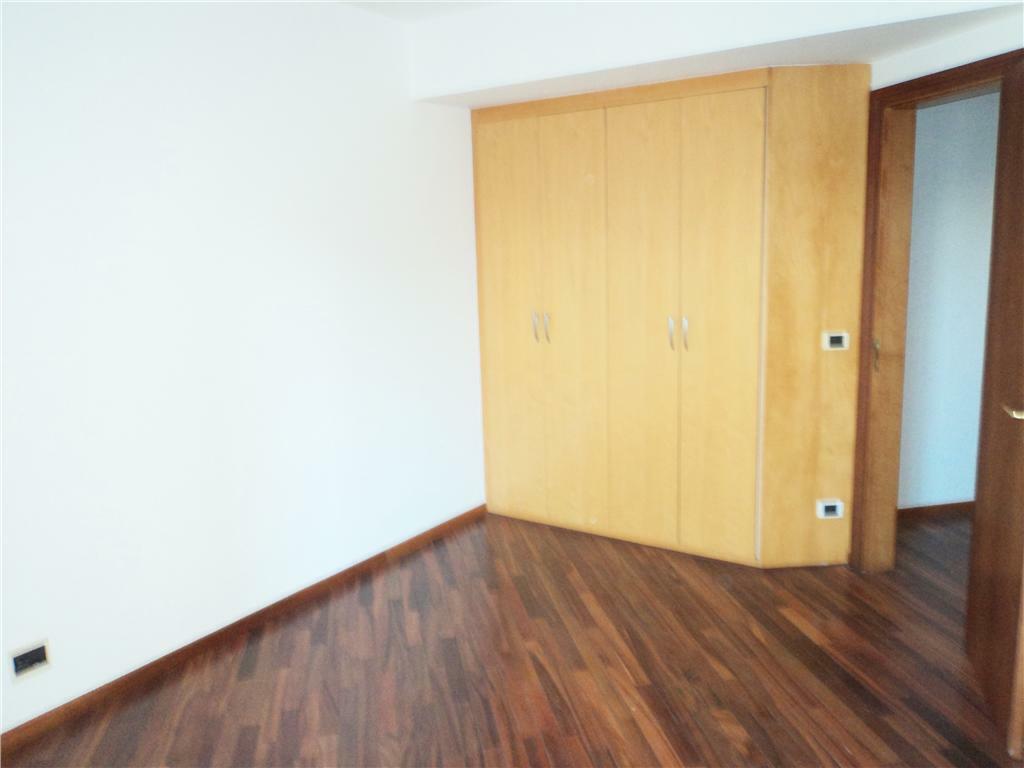 Apartamento à venda e aluguel com 3 quartos, 225m² - Foto 14