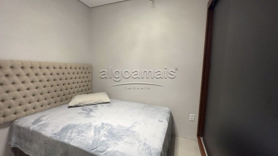 Apartamento à venda com 2 quartos, 70m² - Foto 12